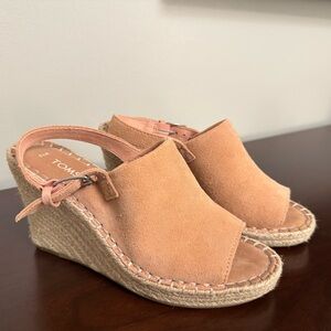 Toms 7.5 Monica Pink Blossom Wedge Suede Shoes